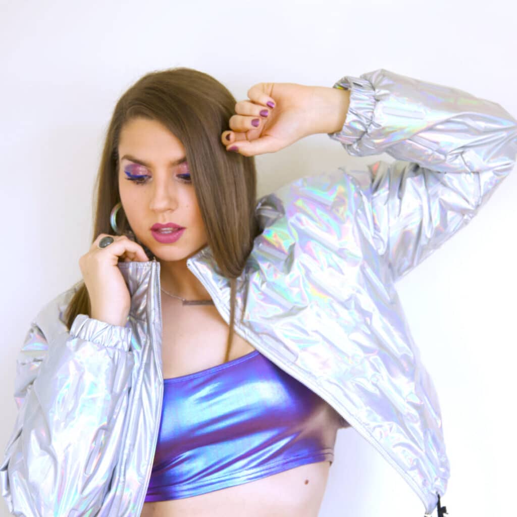 Read more about the article Jessica Mar Releases Empowering Single “Fighter”