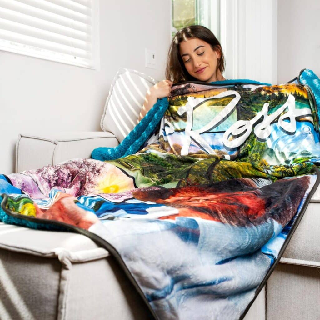 Read more about the article All-New Bob Ross Oversized Fleece Sherpa Blanket Brings the Joy of Snuggling to Toynk.com