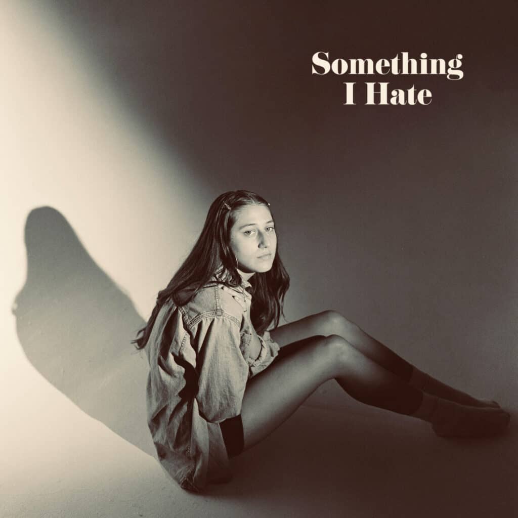 Read more about the article ROSIE SHARES NEW SINGLE “SOMETHING I HATE”