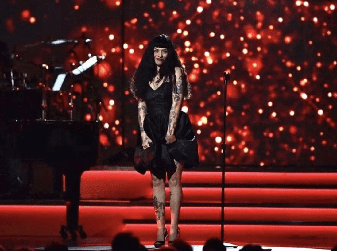 You are currently viewing Mon Laferte Delivers Stunning Performance Of “La Mujer” at the 2022 GRAMMYs