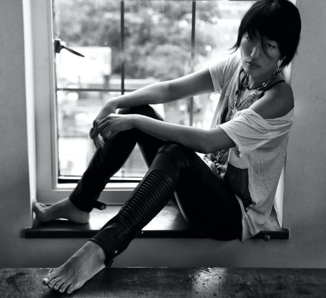 Read more about the article Jihae releases stunning visuals to accompany latest single Utopia