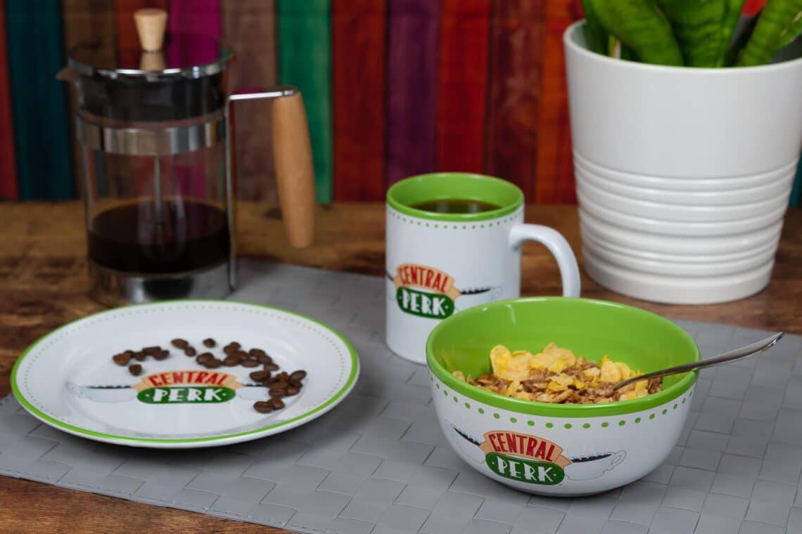 Read more about the article Friends” Central Perk Dinnerware Set is Coming to Toynk