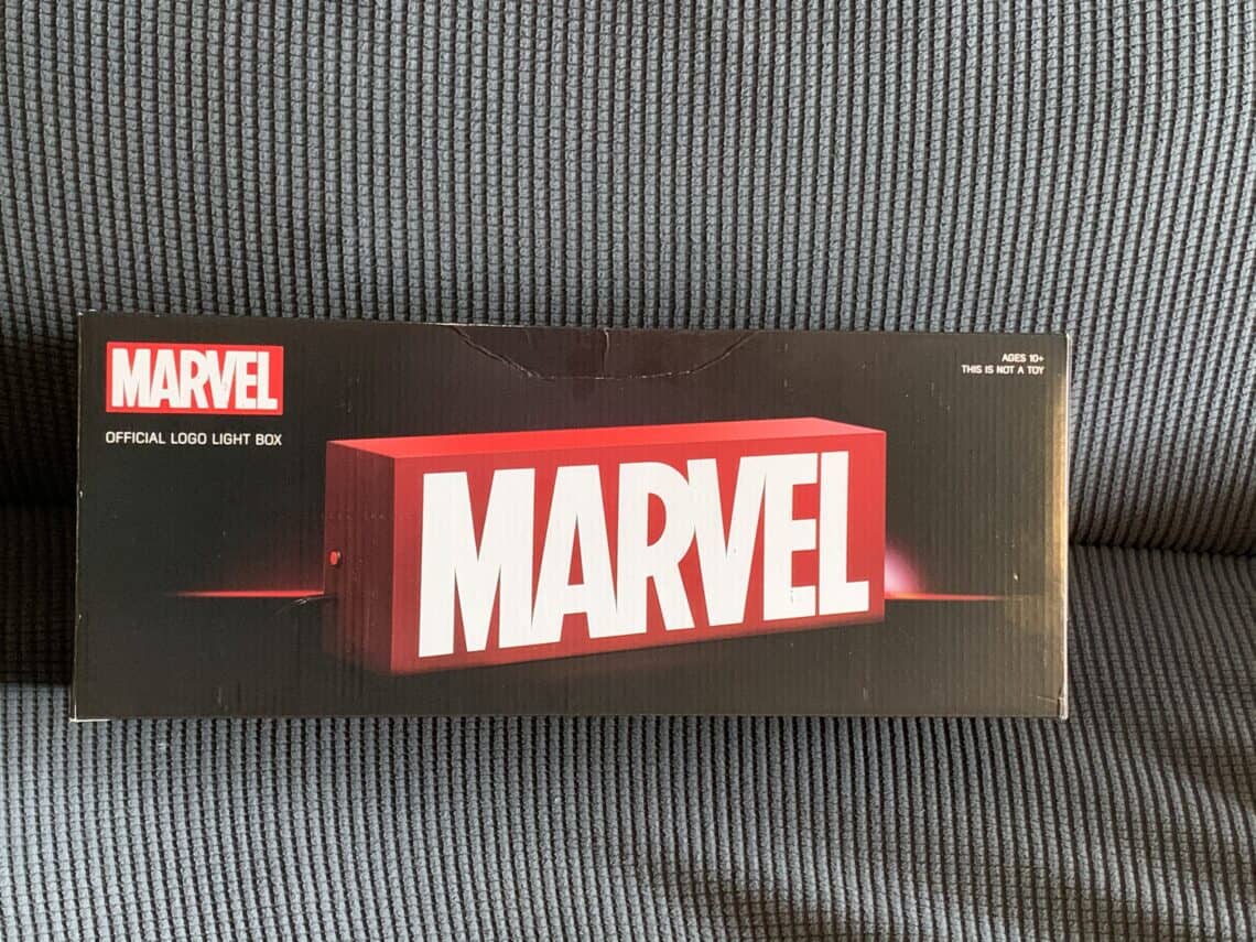 You are currently viewing Marvel Comics Official Logo 17-Inch Light Box Review and Unboxing