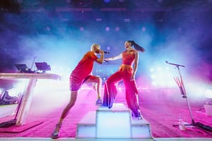 Read more about the article SOFI TUKKER’s ACL set streaming on Hulu & Sirius XM on Saturday, October 8th