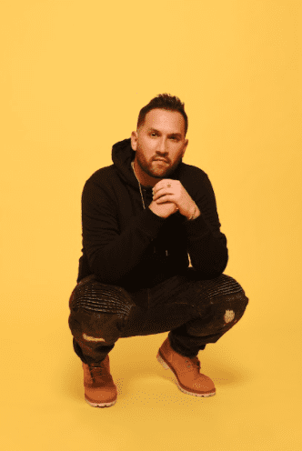Read more about the article MULTI GRAMMY NOMINATED, BRIT AWARD WINNING PRODUCER BOOM DICE RETURNS WITH CAPTIVATING NEW DARK-POP SINGLE ‘EXTROVERTS’ WITH SINGER-SONGWRITER MADLEO OUT NOW ON ALL STREAMING PLATFORMS