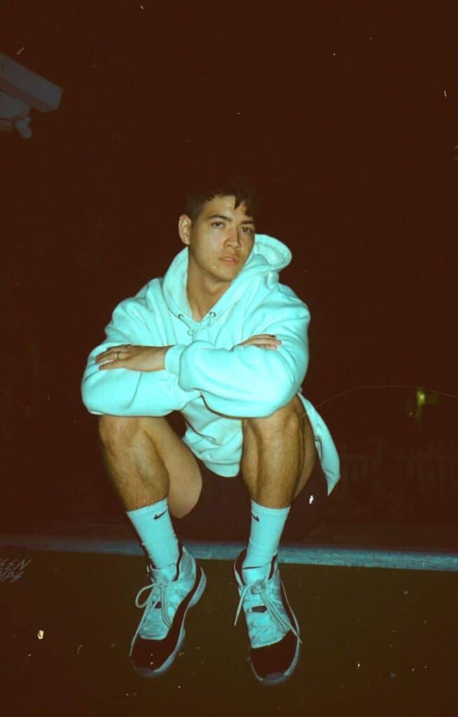 Read more about the article Connor Angels Shares New Single “cyberluv<3"