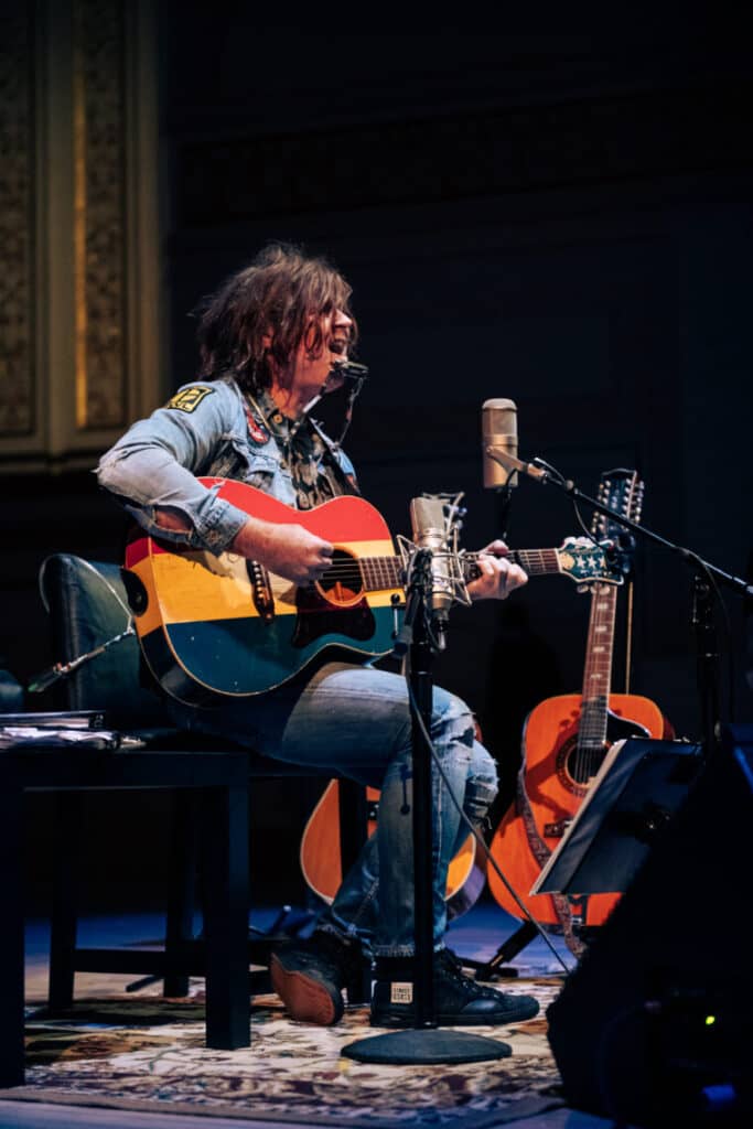 Read more about the article RYAN ADAMS ANNOUNCES ADDITIONAL 18-SHOW NORTH AMERICAN TOUR IN FALL / WINTER 2022