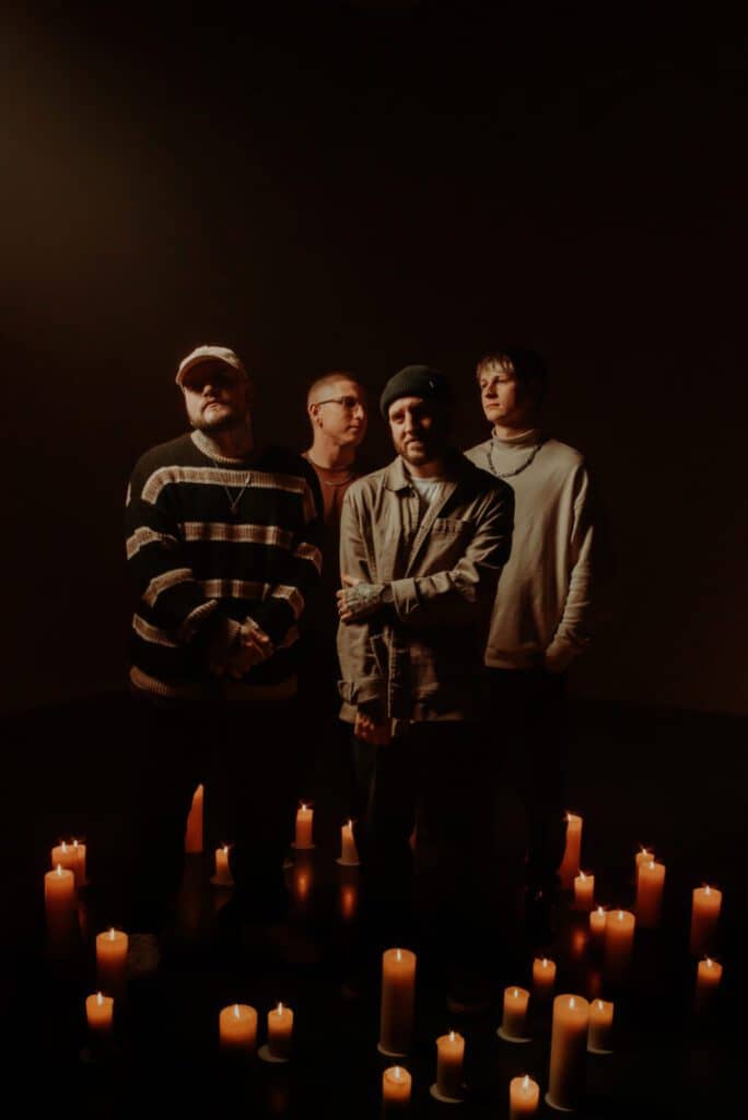 You are currently viewing LOVELOST RELEASE SECOND SINGLE ‘POUR THE SALT IN’ ON YEAR OF THE RAT RECORDS