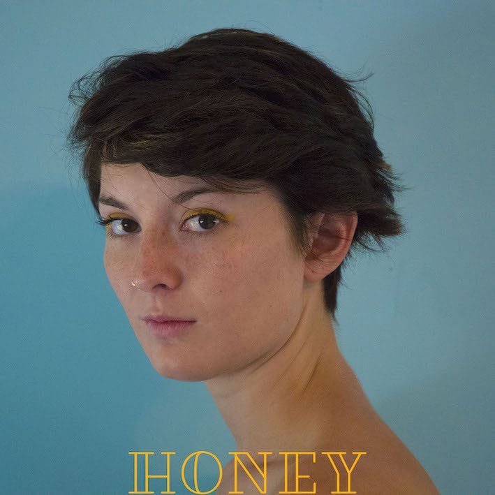 You are currently viewing Singer-Songwriter Ahli Makes their Return with Standout Alt-Pop Anthem ‘Honey’
